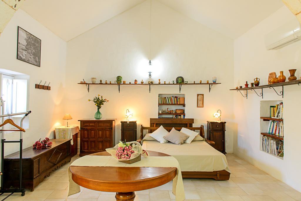 Masseria Pozzo Tre Pile Мартина-Франка Номер фото